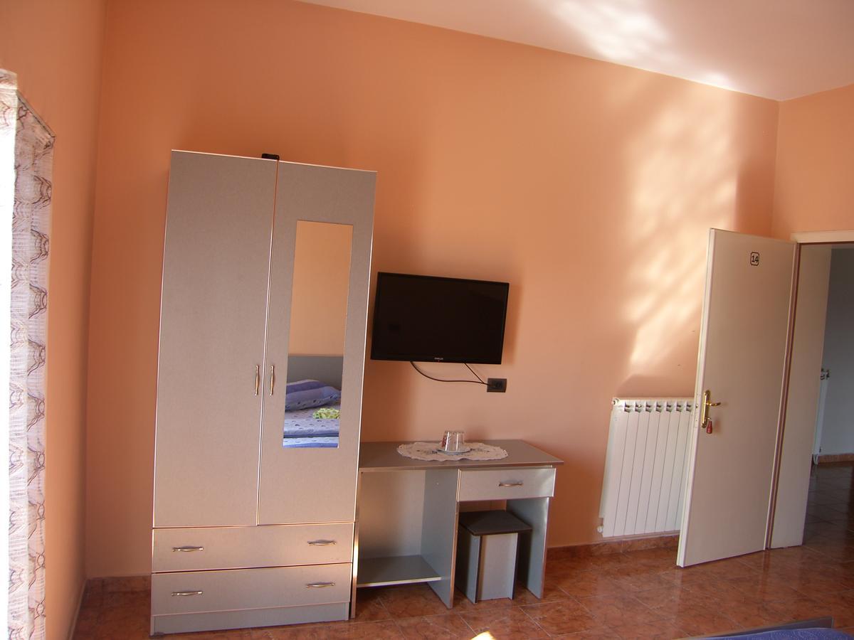 Shkodra Hotel Esterno foto