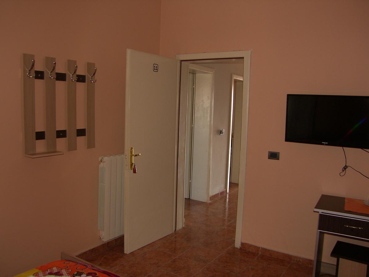 Shkodra Hotel Esterno foto