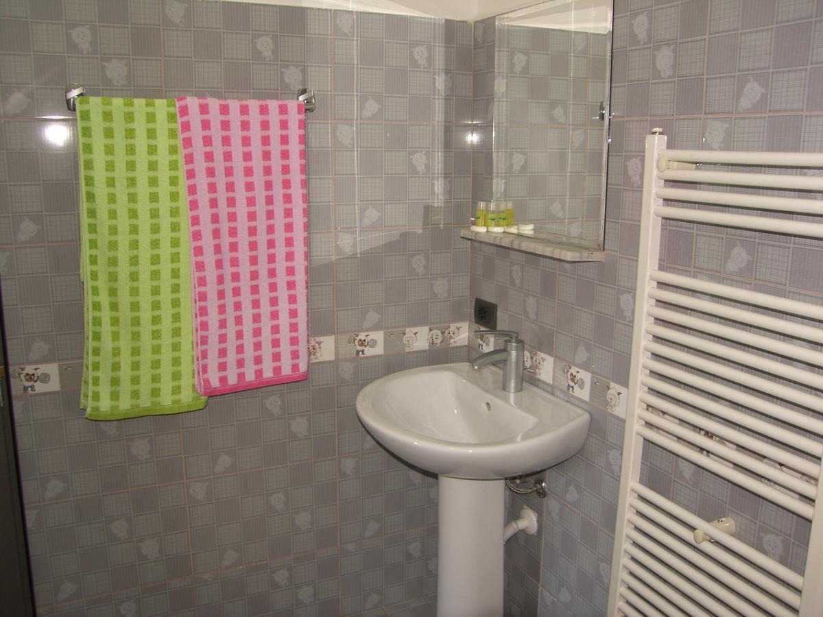 Shkodra Hotel Esterno foto